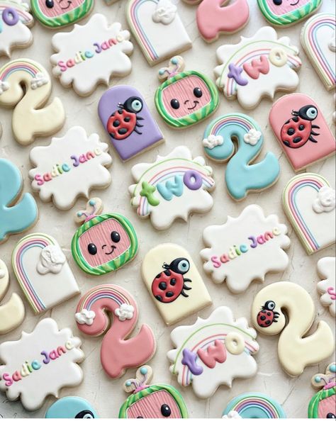 Cocmelon Birthday Girl, Coco Melon Girl Party, Cocomelon Desserts, Coco Melon 2nd Birthday Party Girl, Cocomelon Girl Birthday Party, Pastel Cocomelon Party, Coco Melon Cookies, Cocomelon Cakepops, Cocomelon 2nd Birthday Party Girl