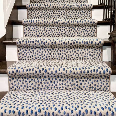 Such a fun & exciting pattern for a staircase!😄😄 (Style: Dottie) @carpetshowcasedesign #stantoncarpet #carpetrunner #carpetlove… | Instagram Fun Carpet On Stairs, Stanton Carpet Stair Runner, Patterned Stair Carpet, Remodel Stairs, Staircase Styles, Stanton Carpet, Foyer Staircase, Staircase Runner, Blue And White Rug