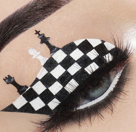 German Makeup, Photos Of Paintings, Chess Match, Instagram Makeup Artist, Holloween Makeup, Creation Photo, Incredible Art, Sfx Makeup, Instagram Makeup