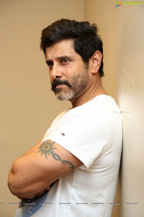 Chiyaan Vikram Tattoo, Vikram Actor, Vikram Tattoo, Chiyan Vikram, Left Hand Tattoo, Chiyaan Vikram, Tattoo Font Styles, South Actors, Hand Tatto