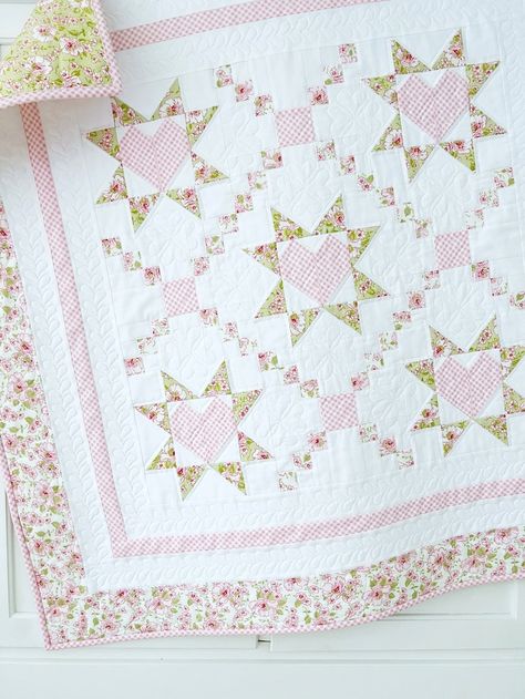 Easy Quilting Patterns, Quilt Pattern Easy, Shabby Chic Quilts, Easy Quilting, Cottage Designs, Heart Quilt Pattern, Chic Quilts, Baby Quilt Pattern, Baby Boy Quilts