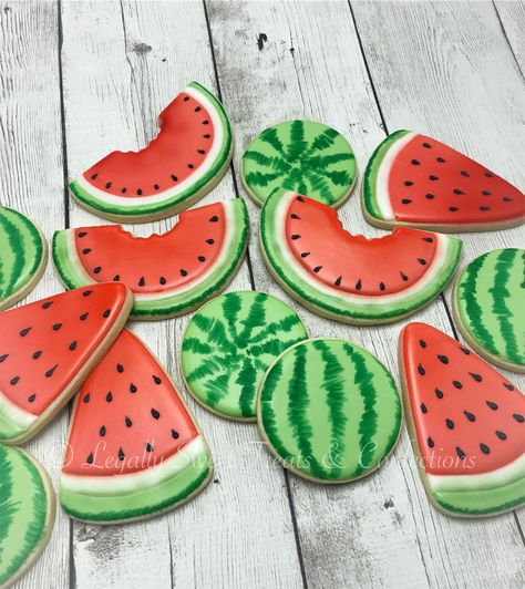 Watermelon Sugar Cookies, Summer Sugar Cookies, Watermelon Cookies, Watermelon Birthday Parties, Watermelon Cake, Watermelon Party, Watermelon Birthday, Royal Icing Recipe, Watermelon Sugar