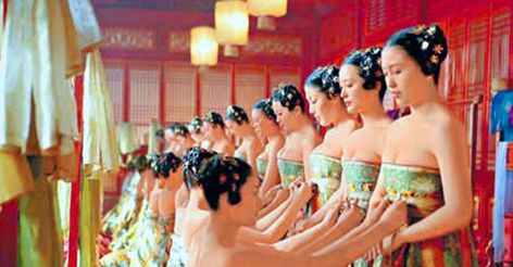 20,000 Women and 100,000 Castrated Men to Serve the Emperor: The Imperial Harem of China Imperial China, Confucius Quotes, Terracotta Warriors, Changing Quotes, Deep Sea Creatures, Mysterious Places, Life Changing Quotes, The Emperor, Alexander The Great