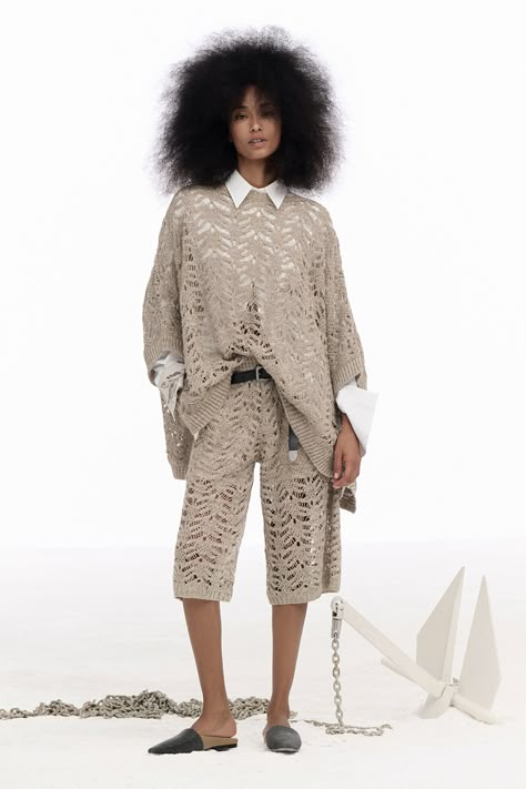 Brunello Cucinelli Spring 2025 Ready-to-Wear Collection | Vogue Neutral Fashion Aesthetic, Fashion Presentation, Best Fashion Outfits, Summer Knitwear, Knitwear Trends, Suit Shorts, 2025 Fashion Trends, Fashion Knitwear, Knitwear Sweater