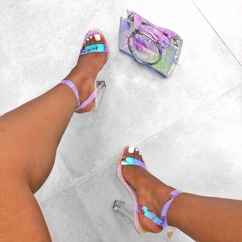 purple dreams 💜 ​shoe Iridescent Heels, Iridescent Shoes, Shoes Heels Prom, Blue Makeup Looks, Makeup Looks For Green Eyes, New Years Eve Makeup, Heels Prom, Shoe Shopping, Fashion Shoes Heels