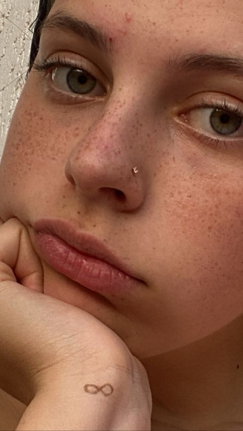 Simple Nose Piercing Aesthetic, Pierced Nose Aesthetic, Subtle Nose Piercing, Stud Nose Piercing Aesthetic, Nose Ring Aesthetic Stud, Aesthetic Nose Piercing Stud, Aesthetic Nose Piercing, Nose Piercing Stud Aesthetic, Nose Percinings Aesthetic