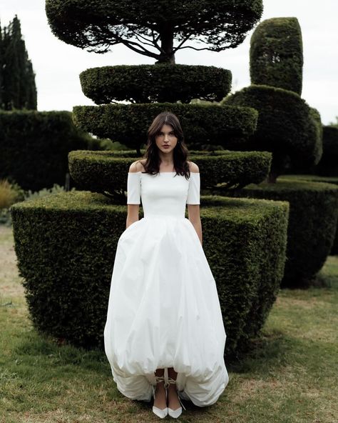 Bubble skirts are in!!! And we couldn’t love it more. Such a fun silhouette for our brides. Featuring the Elena Flora mini by @christienicole_bridal The Maestro skirt by @halfpennylondon And The Stella by @j.andreatta_ 🌼 #weddingdress #luxurywedding #weddingwire #modernbride #brides #weddingfashion #married #bride #realwedding #weddingphotographer #destinationwedding #weddingphotography #weddingday #weddingplanning #wedding #engaged #bridetobe #engagement #weddinggown #elopement #weddingc... Casual Chic Wedding, Casual Wedding Gowns, Hula Dress, Caroline Herrera, City Hall Wedding Dress, Wedding Dress Skirt, City Wedding Photos, Sadies Dress, Halfpenny London