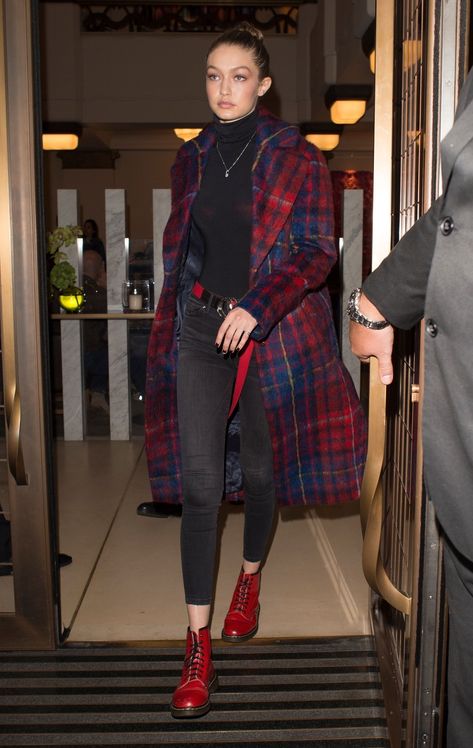 We're mad for this plaid coat under $40. Red Plaid Coat Outfit, Plaid Coat Outfit, Red Combat Boots, Plaid Jacket Outfit, Red Plaid Coat, Plaid Coat Women, Model Street Style, Coat Outfit, Hadid Style