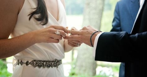 42 Ideas for to Nail Your Ring Exchange Wording Ring Exchange Wording, Exchange Of Rings, Wedding Ring Exchange, Exchanging Rings, Wedding Planning Apps, Wedding Renewal Vows, Ring Exchange, Weddings By Color, Bar Service