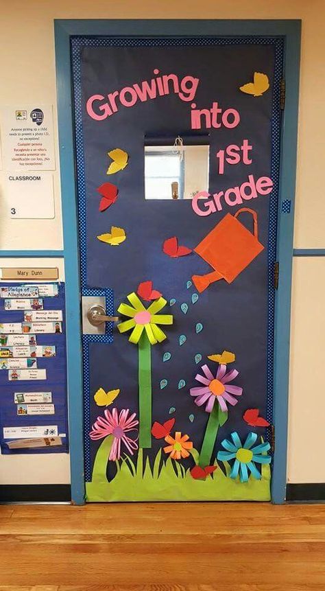 Classroom Gate Decoration, 1st Grade Door Ideas, 1st Grade Classroom Door Ideas, 1st Grade Door Decorations, First Grade Door Decorations, Classroom Door Decoration Ideas Creative, Teacher Appreciation Door Decorations, Class Door Decorations, 1st Grade Crafts