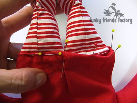 Christmas Elf Doll Free Sewing Pattern, Elf Sewing Pattern, Diy Rag Dolls, Elf Legs, The Tick, Christmas Elf Doll, Toy Sewing, Craft Eyes, Elf Doll