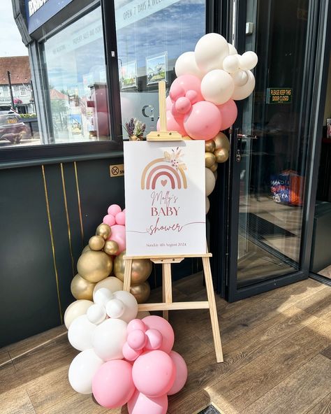 Welcome easel’s! So versatile and can be adapted for any set up🤍🩷 @boshpartycutouts for the welcome sign😍 #partyideas #balloons #balloondecor #bubbleballoons #balloondecoration #birthdayparty #birthdaydecor #kentbusiness #londonbusiness #smallbusiness #smallbusinessowner #balloonideas #balloonstylist #balloondecorations #balloondesign #1stbirthday #1stbirthdayparty #discoverunder5k #discoverunder10k #discoverunder1k #babyinbloom #babyinbloombabyshower Welcome Sign With Balloons, Sign With Balloons, Welcome Easel, Bubble Balloons, Balloon Design, Balloon Decorations, Welcome Sign, Birthday Decorations, 1st Birthday