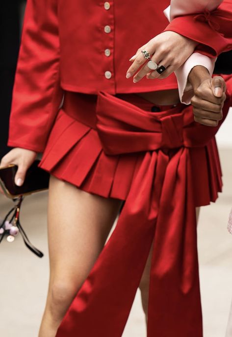 Red Ribbon Skirt, Nyfw 2024 Runway, Red Ribbon Outfit, Ribbon Skirt, Ribbon Skirts, Sandy Liang, Streetwear Fashion Women, Fashion Mistakes, Fashion Killa