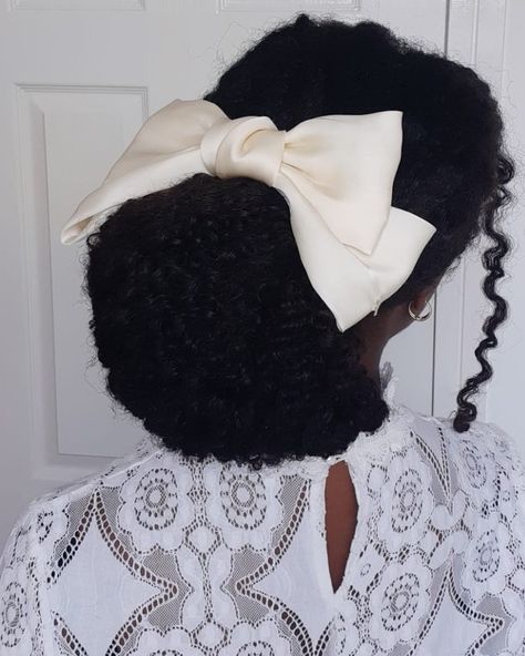 Elegant Black Women, Dorothy Dandridge, Type 4 Hair, Pelo Afro, Braid Out, Black Femininity, 4c Hairstyles, Dream Hair, Afro Hairstyles