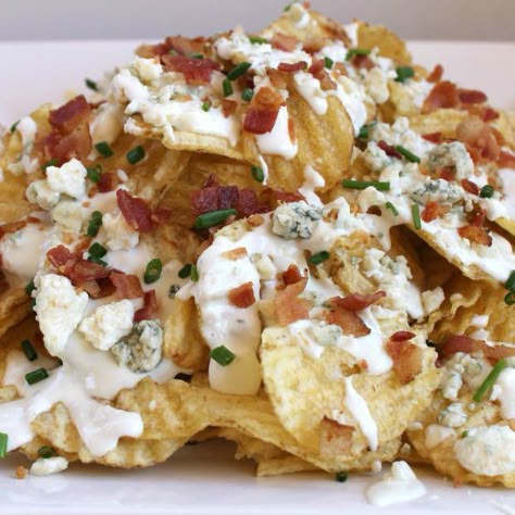 Potato Chip Nachos, Chips Ideas, Bread Booze Bacon, Restaurant Appetizers, Blue Cheese Dip, Blue Cheese Sauce, Cheese Chips, Kettle Chips, Milk Cream