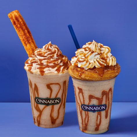 Cinnabon's Decadent New Chillatta Is Topped With Caramel, Whipped Cream, and a Churro Churreria Ideas, Churro Dessert, Caramel Whipped Cream, Skateboard Party, Chocolate Frosty, Frosty Recipe, Frappe Recipe, Lunch Restaurant, Cinnamon Twists