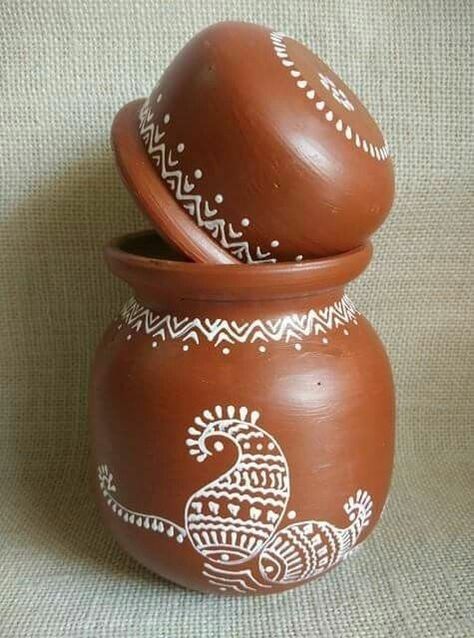 Teracotta Painting Vase Diy, Teracota Pot Painting Ideas, Worli Painting On Pot, Pongal Pot Decoration, Pot Painting Ideas Creative, Worli Painting, Pot Painting, Pot Decoration, Painted Pots Diy