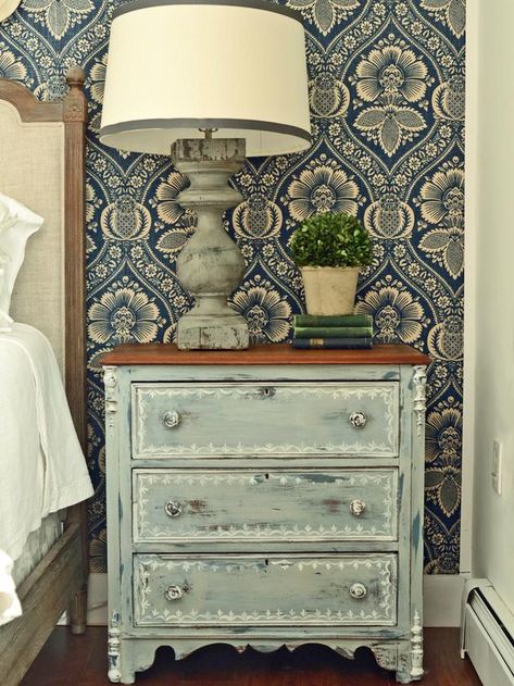 Give a plain nightstand some rustic charm with milk paint and a few easy tricks. http://www.hgtv.com/handmade/give-plain-nightstands-rustic-charm-with-milk-paint/index.html?soc=pinterest Marian Parsons, Painted Night Stands, Rustic Nightstand, Shabby Chic Dresser, Casa Vintage, Distressed Furniture, Shabby Vintage, French Antique, Milk Paint