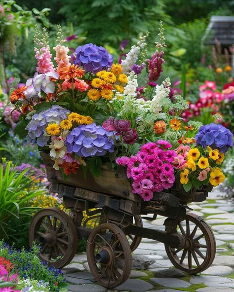 Truck Full Of Flowers, Cart Display, Design A Garden, Mountain Cabins, Window Box Flowers, Spring Pictures, Flower Cart, Nothing But Flowers, Home Garden Design