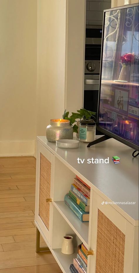 Aesthetic Tv Stand Bedroom, Living Room Inspiration Tv Stands, Tv Stand Aesthetic, Aesthetic Tv Stand, Trendy House Decor, College House, College Apartment Decor, Dream Apartment Decor, Future Apartment Decor