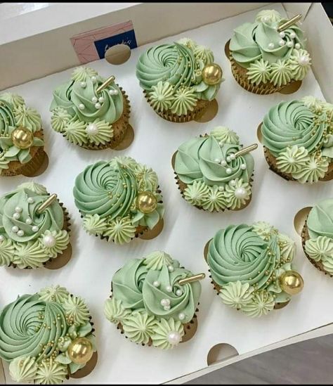 Cupcake Icing Designs, Birthday Cupcakes For Women, Elegant Cupcakes, Green Cupcakes, Cupcake Decorating Tips, Idee Babyshower, Fancy Cupcakes, Cupcake Cake Designs, Buttercream Cupcakes