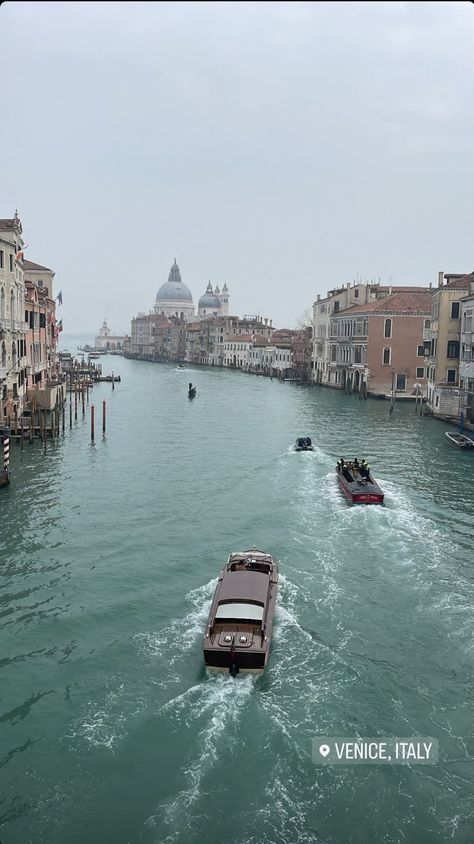 Italy Winter Aesthetic, Venice Italy Winter, Venice Winter, Winter In Italy, Italy In Winter, Venice Aesthetic, Italy Winter, Venice Photography, Italy Vibes