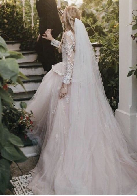 Marzia Bisognin Wedding Dress, Marzia Kjellberg Wedding Dress, Marzia Kjellberg Wedding, Marzia Kjellberg, Marzia Bisognin, Twilight Wedding, Pumpkin Wedding, Domestic Bliss, Holy Matrimony