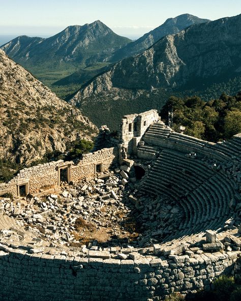 ΠΙΣΙΔΙΑ/Τερμησσός (Termessos) Theatre. The most impressive sight in the city, the beauty of the ruined theater of Termessos is shadowed by the incredible view it commands of the mountainous countryside. According to an inscription found at the place, the theatre of Thermessos was built at the time of Roman Emperor Augustus (63 BC-14 AD) Emperor Augustus, Cradle Of Civilization, Roman Emperor, Archaeological Site, History, The Incredibles, Building