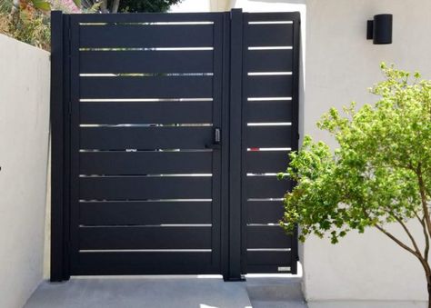 Aluminum Gates - Mulholland Gates • Los Angeles Contemporary Gates, Backyard Gates, Metal Garden Gates, Gate Designs Modern, Fence Gate Design, Modern Gate, House Fence Design, Modern Fence Design, Aluminium Gates