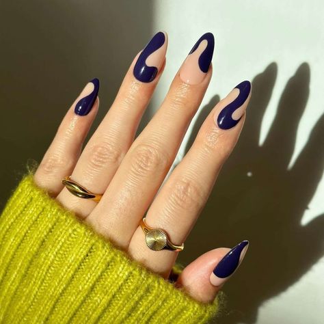 Navy Blue Nail Designs, Wonder Nails, Navy Nails, Navy Blue Nails, Nail Tip Designs, Winter Manicure, Chrome Nails Designs, September Nails, Blue Nail Designs