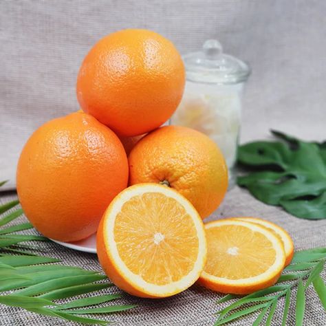 What is the difference between Navel Oranges and Valencia Oranges ? – MBG Fruit Shop Canned Juice, Navel Oranges, Valencia Orange, Fruit Shop, Good Eat, What Is The Difference Between, Orange Fruit, Sweet Tarts, In The Flesh