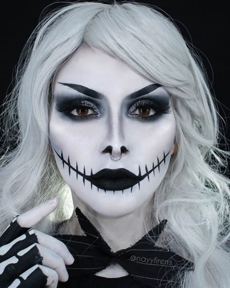 Monster Makeup, Creepy Halloween Makeup, Cool Halloween Makeup, Amazing Halloween Makeup, Halloween Makeup Scary, Halloween Makeup Inspiration, Celebrity Halloween Costumes, Halloween Makeup Tutorial, Colorful Eye Makeup