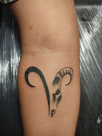 60+ mind-blowing Aries tattoo designs on different body parts: minimalistic, constellation, flower, fire, colored, and more. Bonus: tattoo meanings. Aries Tattoo Ideas For Men, Aries Tattoo For Men Design, Aries Tattoo Ideas Unique, Capricorn Tattoo For Men, Capricorn Tattoo Designs, Aries Tattoo Designs, Baphomet Tattoo, Flower Fire, Ankle Tattoo Men