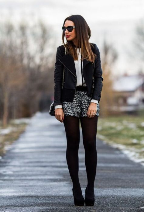 ¡Shorts todo el tiempo! Conoce cómo usarlos en invierno - EstiloDF New Years Eve Party Outfits, Outfits 2016, Autumn Look, Peplum Tops, New Years Outfit, Eve Outfit, Leather Jacket Outfits, New Years Eve Outfits, Heidi Klum