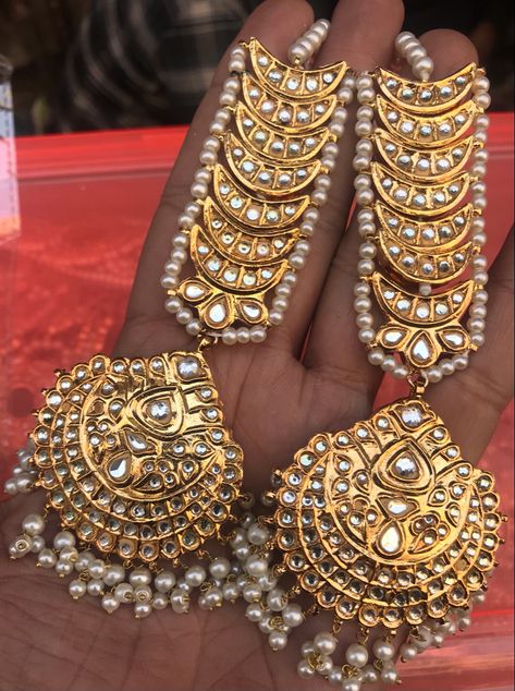 Rajputi Jewellery, Mehndi Design Images, Jewelry Set Design, Karachi Pakistan, Indian Jewellery Design Earrings, Antique Jewelry Indian, Jewellery Marketing, Indian Jewellery Design, Classic Earrings