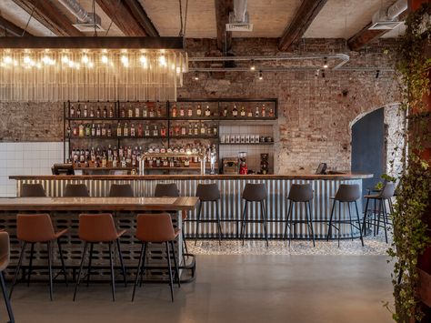 Ruin Bar Pivzavod / Fruit Design Studio | ArchDaily Brick And Beam Interior, Brick Cafe Interior, Red Brick Interior, Back Bar Design, Brick Cafe, Warehouse Interior, Bar Restaurant Interior, Wooden Beams Ceiling, Modern Restaurant Design