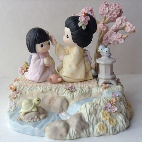 Disney Precious Moments, Precious Moments Dolls, Calico Kitten, The Cardigans, Precious Moments Figurines, Cute Dolls, Precious Moments, Toy Collection, Childhood Memories