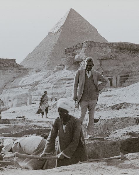 1950s Egypt, 1930s Egypt, 1930 Aesthetic, Egypt Vintage, Vintage Explorer, Ancient Kemet, Giza Plateau, Nouveau Illustration, Egypt Aesthetic