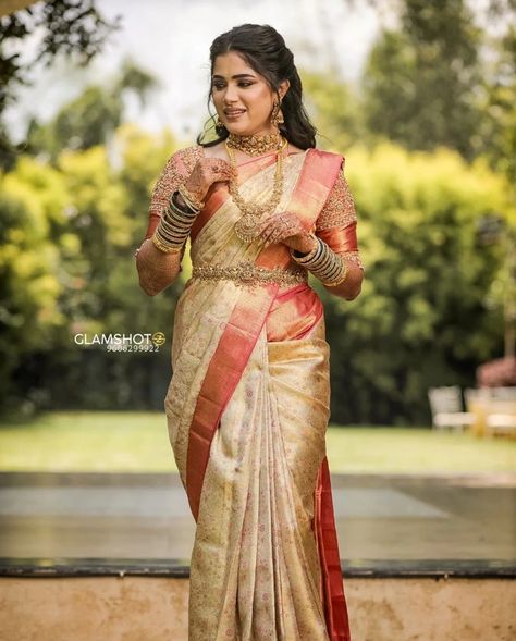 south indian engagement bride with open hairstyle and silk saree South Indian Bride Open Hairstyle, South Indian Engagement Hairstyles, South Indian Bride Hairstyle Engagement, Indian Engagement Bride, Open Hairstyles Indian Wedding Saree, Saree For Engagement Brides, Engagement Bride Indian, South Indian Engagement, South Indian Bridal Look