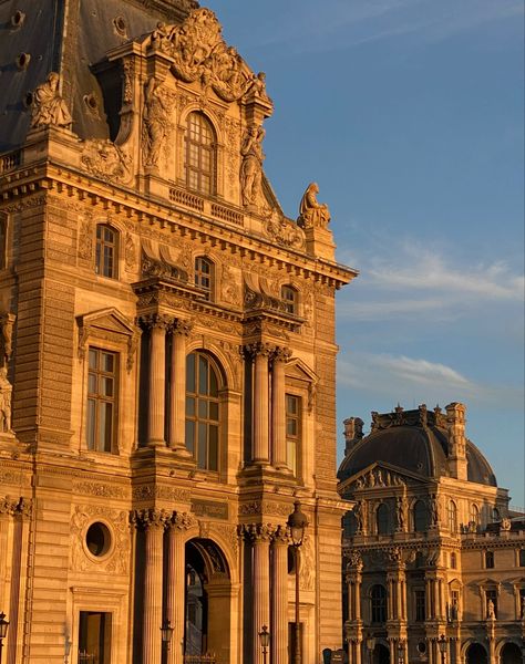 Golden Academia Aesthetic, Paris Golden Hour, Golden Hour Architecture, Paris Aesthetics, Golden Hour Aesthetic, Greek Goddesses, French Balcony, Billionaire Luxury, Boss Motivation