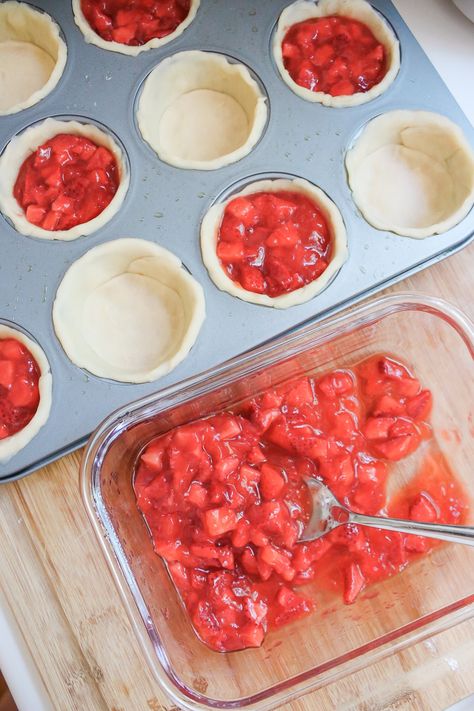 Mini Strawberry Pies Muffin Tins, Strawberry Freezer Pie, Freezer Strawberry Pie Filling, Strawberry Mini Pies, Strawberry Tart Filling, Mini Strawberry Rhubarb Pie, Mini Strawberry Tarts, Strawberry Mini Desserts, Strawberry Pie Filling Desserts