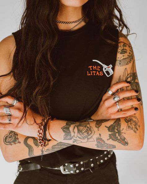 Hell Babes on Instagram: “Rolling fast⚡️. #hellbabes” Motorcycle Riding Gear, Edgy Woman, Comfortable Hoodies, Motorcycle Culture, Oufits Casual, Deep Roots, Motorcycle Riding, Ex Machina, Riding Gear