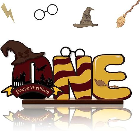 The Chosen One First Birthday, Harry Potter 1st Birthday, Harry Potter Table Decorations, Birthday Party One Year Old, Birthday Party One Year, Harry Potter Baby Shower Games, Harry Potter Table, Prop Cake, Harry Potter Bday