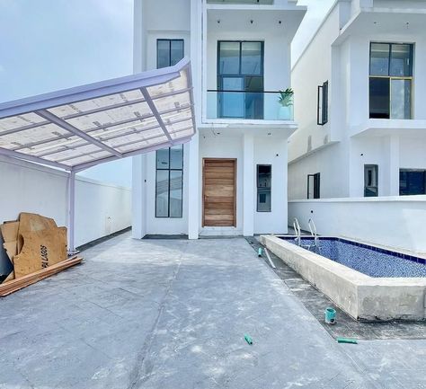 Rent in Lagos – property Pool Modern Design, Modern Contemporary Architecture, Duplex For Sale, Standing Shower, Backyard Balcony, Shower Floor Tile, Rental Income, Beautiful Chandelier, Spacious Living