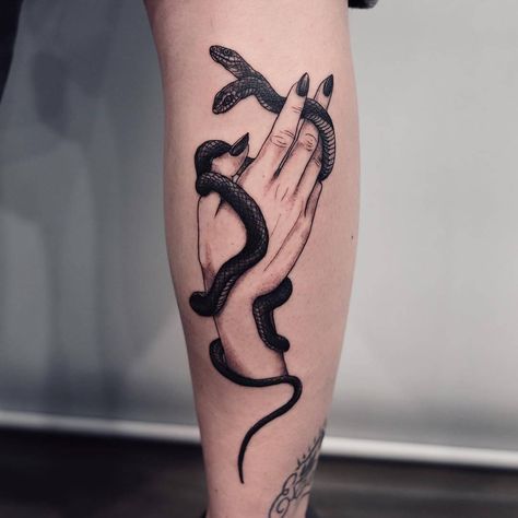 Tatuagem Masculina Pequena, 16 Tattoo, Kunst Tattoos, Snake Tattoo Design, Tattoos Geometric, Line Art Tattoos, Head Tattoos, Sleeve Tattoos For Women, Snake Tattoo