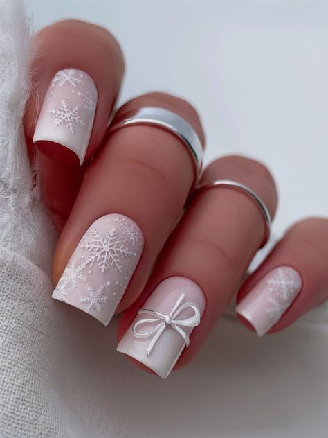 Square Nails For Winter, Nail Designs For Winter 2024, Soft Square Nails Design, Short Square Sweater Nails, Nails Idea Winter, Winter French Nail Designs, Square Nails Ideas Winter, Simple Nails For Winter, Short Nail Inspo Winter