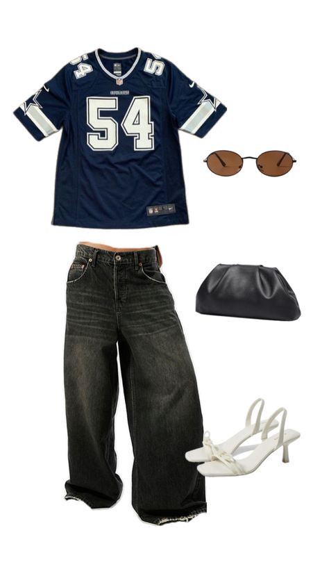 Outfit, ootd, jersey, jersey outfit, baggy jeans, black jeans, low rise jeans, clutch purse, black clutch, white heels, kitten heels, sunglasses Ootd Jersey, Baggy Jeans Black, Low Rise Jeans Outfit, Heels Kitten, Clutch Purse Black, Jeans Low Rise, Jersey Outfit, Black Clutch, White Heels