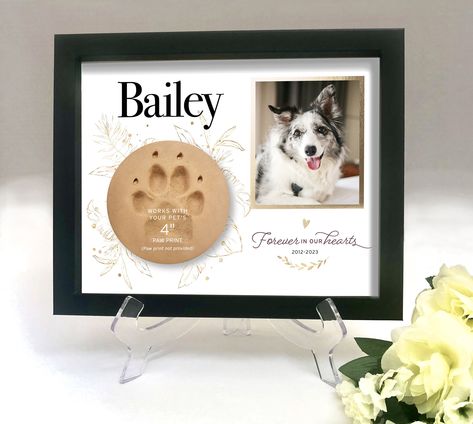 Pet Memorial Display Ideas, Pet Shadow Box Memorial, Dog Memorial Shadow Box Ideas, Dog Paw Print Keepsake, Pet Memorial Frames, Paw Art, Memorial Ideas, Pet Keepsake, Pet Paw Print