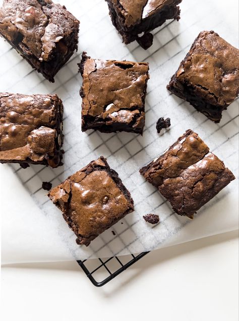 These brownies came out with a fudgey centre and a crackly top! With every bite you get a hint of chocolate, rum soaked raisins and almonds. The coffee really enhances the flavor of the chocolate. All in all, it’s a taste of heaven! Rum Brownies, The Best Brownies Ever, Rum And Raisin, Best Brownies Ever, Indian Rice Pudding, Matcha Brownies, The Best Brownies, Creamy Avocado Dressing, Old Monk