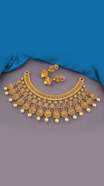 Gold Half Set Designs, Half Set Gold Jewelry, Bridal Gold Jewellery Set, Gold Har, Fashion Jewelry Necklaces Gold, Bridal Jewellery Earrings, Kundan Jewellery Bridal, Antique Necklaces Design, Choker Necklace Designs